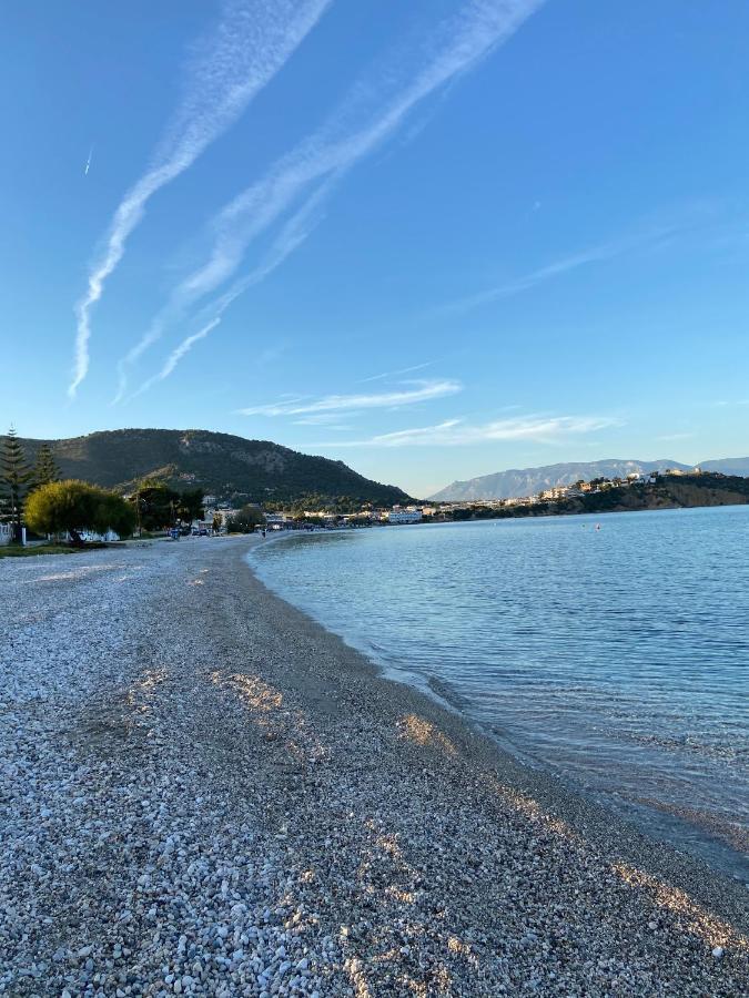 Mpanos Sea Apartment 1 Loutra Oraias Elenis Exteriér fotografie